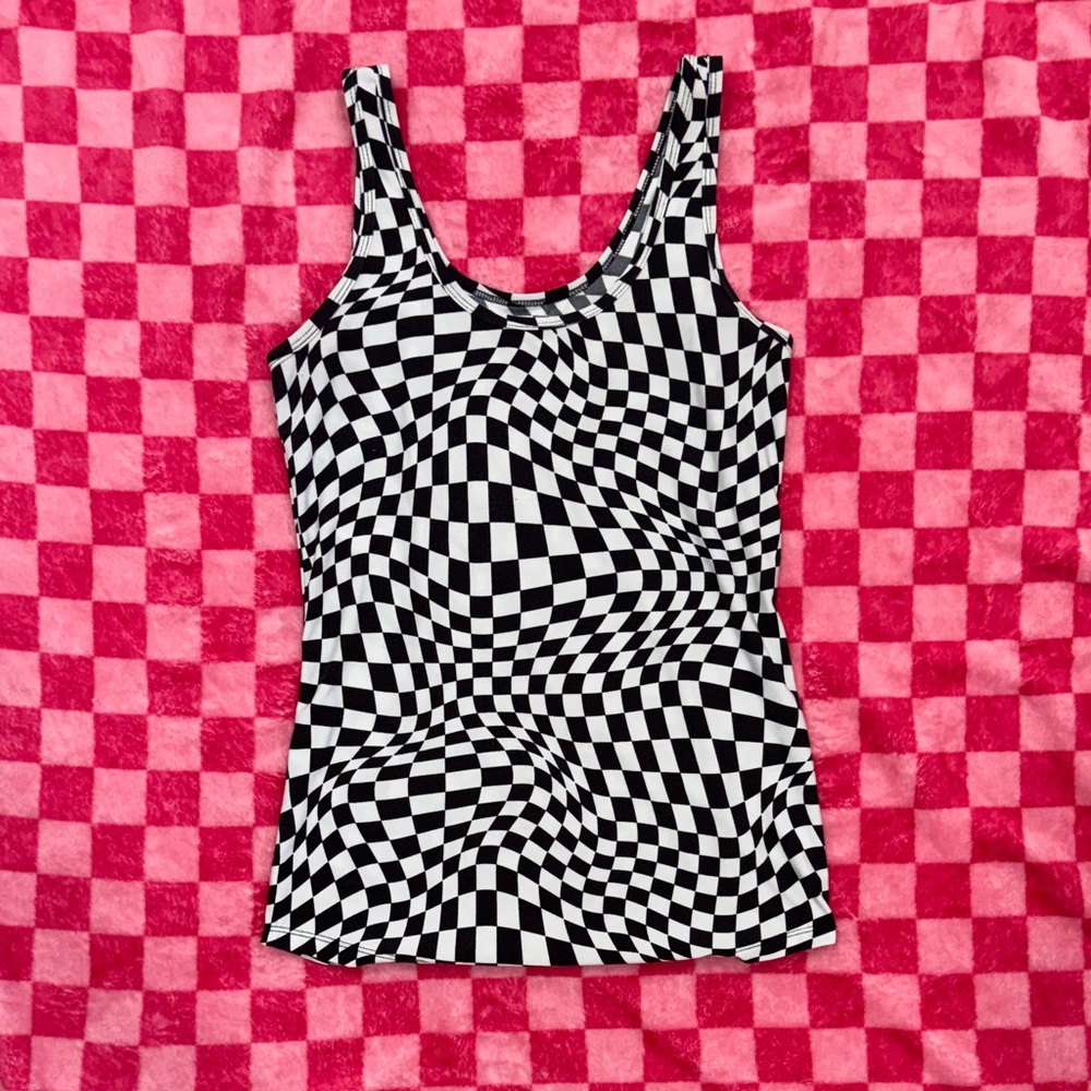 No Boundaries Black & White Optical Warp Check Tank Top